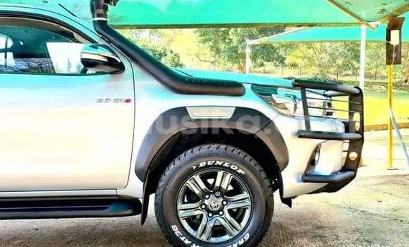 Acheter Occasion Voiture Toyota Hilux Beige à Beitbridge, Matabeleland South Acheter Occasion Voiture Toyota Hilux Beige à Beitbridge, Matabeleland South