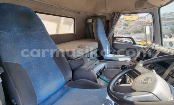 Acheter Occasion Utilitaire Hino Ranger Blanc à Beitbridge, Matabeleland South Acheter Occasion Utilitaire Hino Ranger Blanc à Beitbridge, Matabeleland South