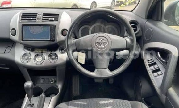 Nunua Ilio tumika Toyota RAV4 Nyeusi Gari ndani ya Beitbridge nchini Matabeleland Kusini Nunua Ilio tumika Toyota RAV4 Nyeusi Gari ndani ya Beitbridge nchini Matabeleland Kusini