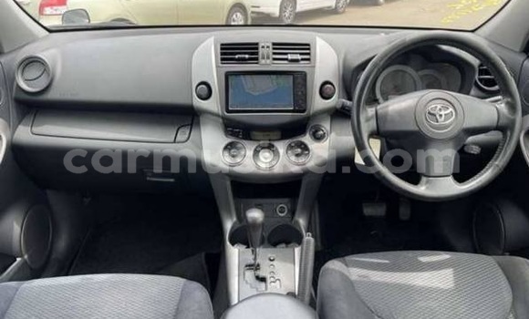 Nunua Ilio tumika Toyota RAV4 Nyeusi Gari ndani ya Beitbridge nchini Matabeleland Kusini Nunua Ilio tumika Toyota RAV4 Nyeusi Gari ndani ya Beitbridge nchini Matabeleland Kusini