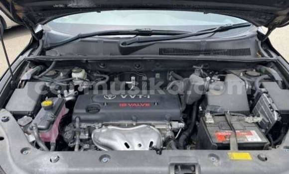 Nunua Ilio tumika Toyota RAV4 Nyeusi Gari ndani ya Beitbridge nchini Matabeleland Kusini Nunua Ilio tumika Toyota RAV4 Nyeusi Gari ndani ya Beitbridge nchini Matabeleland Kusini
