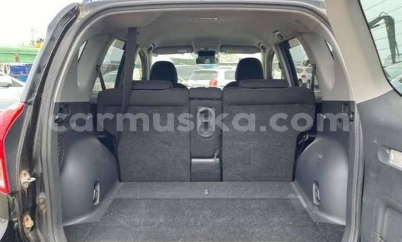 Nunua Ilio tumika Toyota RAV4 Nyeusi Gari ndani ya Beitbridge nchini Matabeleland Kusini Nunua Ilio tumika Toyota RAV4 Nyeusi Gari ndani ya Beitbridge nchini Matabeleland Kusini