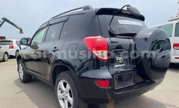 Nunua Ilio tumika Toyota RAV4 Nyeusi Gari ndani ya Beitbridge nchini Matabeleland Kusini Nunua Ilio tumika Toyota RAV4 Nyeusi Gari ndani ya Beitbridge nchini Matabeleland Kusini