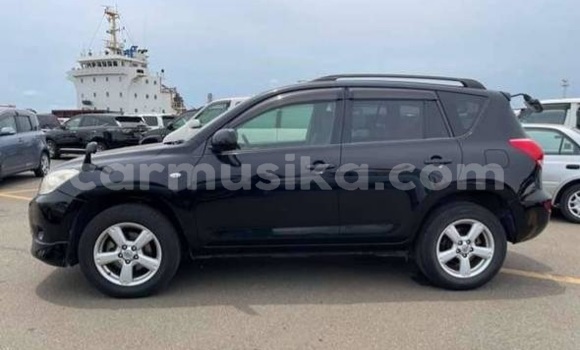 Nunua Ilio tumika Toyota RAV4 Nyeusi Gari ndani ya Beitbridge nchini Matabeleland Kusini Nunua Ilio tumika Toyota RAV4 Nyeusi Gari ndani ya Beitbridge nchini Matabeleland Kusini