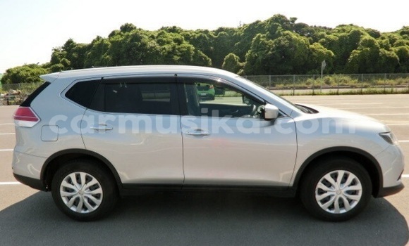 Buy Used Nissan X–Trail Silver Car in Beitbridge in Matabeleland South Buy Used Nissan X–Trail Silver Car in Beitbridge in Matabeleland South