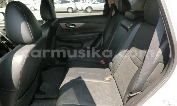 Buy Used Nissan X–Trail Silver Car in Beitbridge in Matabeleland South Buy Used Nissan X–Trail Silver Car in Beitbridge in Matabeleland South