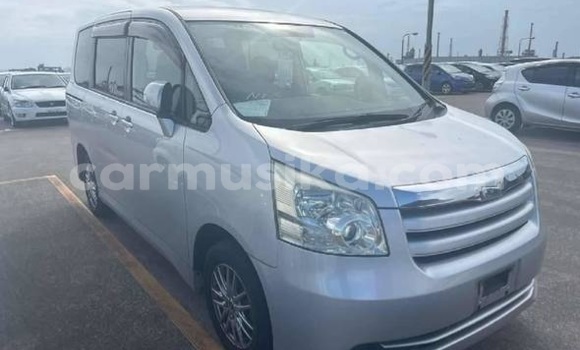Buy Used Toyota Noah Silver Car in Beitbridge in Matabeleland South Buy Used Toyota Noah Silver Car in Beitbridge in Matabeleland South