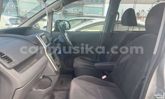 Buy Used Toyota Noah Silver Car in Beitbridge in Matabeleland South Buy Used Toyota Noah Silver Car in Beitbridge in Matabeleland South