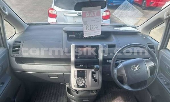 Buy Used Toyota Noah Silver Car in Beitbridge in Matabeleland South Buy Used Toyota Noah Silver Car in Beitbridge in Matabeleland South