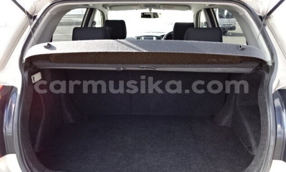 Acheter Occasion Voiture Toyota Runx Beige à Beitbridge, Matabeleland South Acheter Occasion Voiture Toyota Runx Beige à Beitbridge, Matabeleland South