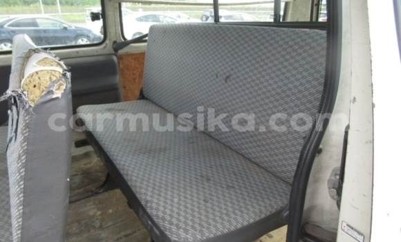 Nunua Ilio tumika Toyota Hiace Nyeupe Gari ndani ya Beitbridge nchini Matabeleland Kusini Nunua Ilio tumika Toyota Hiace Nyeupe Gari ndani ya Beitbridge nchini Matabeleland Kusini