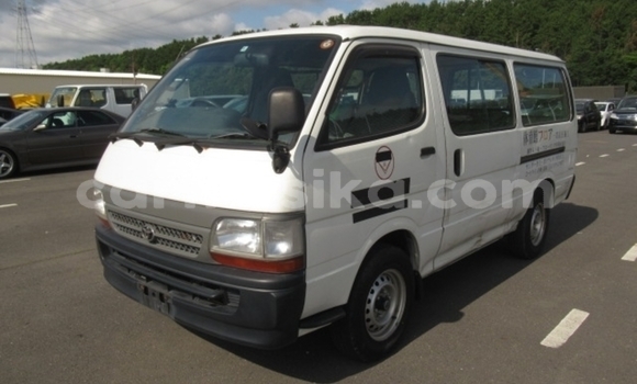 Nunua Ilio tumika Toyota Hiace Nyeupe Gari ndani ya Beitbridge nchini Matabeleland Kusini Nunua Ilio tumika Toyota Hiace Nyeupe Gari ndani ya Beitbridge nchini Matabeleland Kusini