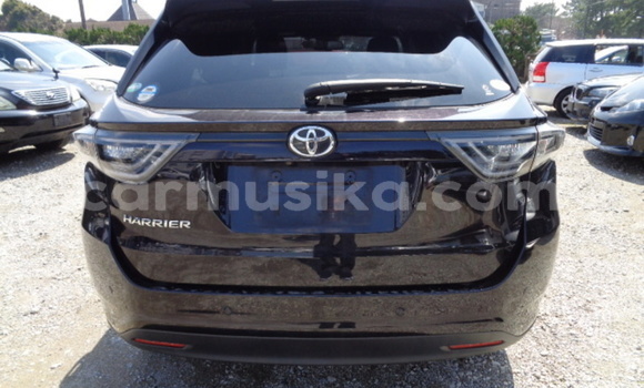 Buy Used Toyota Harrier Beige Car in Beitbridge in Matabeleland South Buy Used Toyota Harrier Beige Car in Beitbridge in Matabeleland South