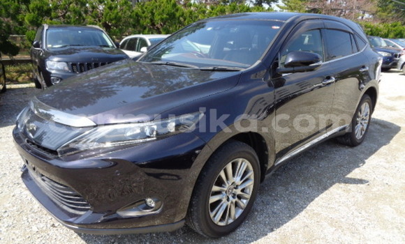 Buy Used Toyota Harrier Beige Car in Beitbridge in Matabeleland South Buy Used Toyota Harrier Beige Car in Beitbridge in Matabeleland South