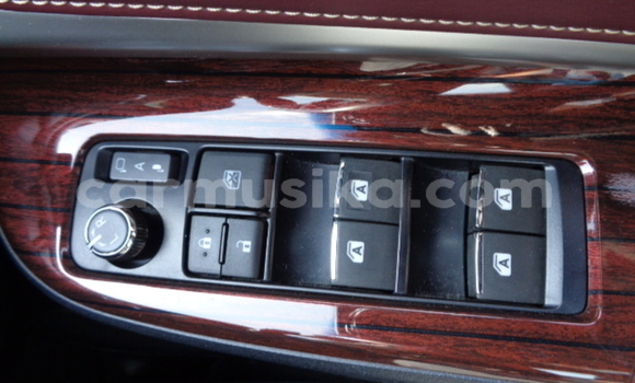 Buy Used Toyota Harrier Beige Car in Beitbridge in Matabeleland South Buy Used Toyota Harrier Beige Car in Beitbridge in Matabeleland South