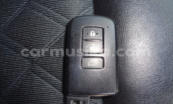 Buy Used Toyota Harrier Beige Car in Beitbridge in Matabeleland South Buy Used Toyota Harrier Beige Car in Beitbridge in Matabeleland South