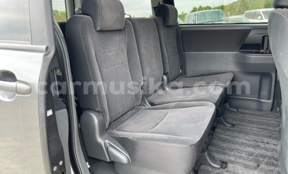 Tenga Tsaru Toyota Noah Nhema Mota in Beitbridge in Matabeleland South Tenga Tsaru Toyota Noah Nhema Mota in Beitbridge in Matabeleland South