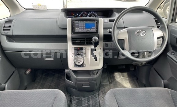 Tenga Tsaru Toyota Noah Nhema Mota in Beitbridge in Matabeleland South Tenga Tsaru Toyota Noah Nhema Mota in Beitbridge in Matabeleland South