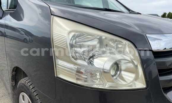 Tenga Tsaru Toyota Noah Nhema Mota in Beitbridge in Matabeleland South Tenga Tsaru Toyota Noah Nhema Mota in Beitbridge in Matabeleland South