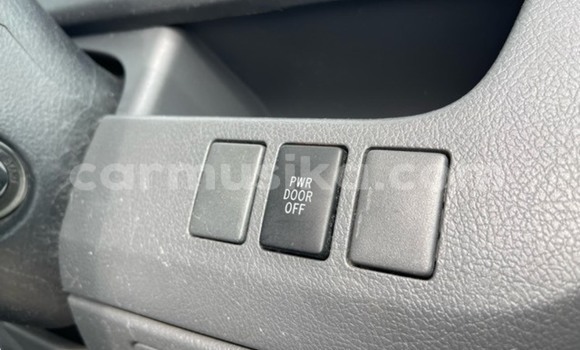 Tenga Tsaru Toyota Noah Nhema Mota in Beitbridge in Matabeleland South Tenga Tsaru Toyota Noah Nhema Mota in Beitbridge in Matabeleland South