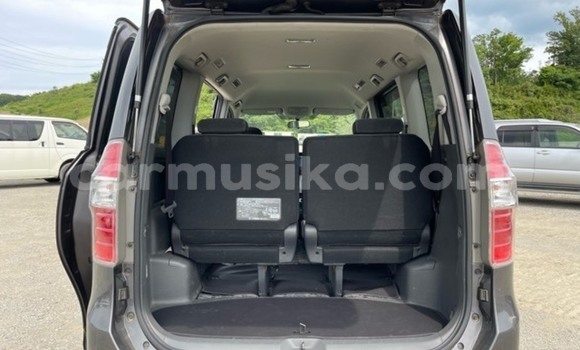 Tenga Tsaru Toyota Noah Nhema Mota in Beitbridge in Matabeleland South Tenga Tsaru Toyota Noah Nhema Mota in Beitbridge in Matabeleland South