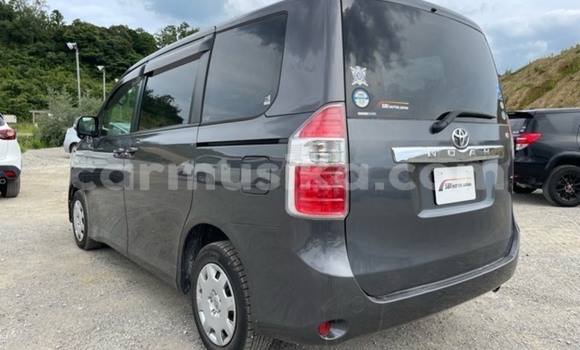 Tenga Tsaru Toyota Noah Nhema Mota in Beitbridge in Matabeleland South Tenga Tsaru Toyota Noah Nhema Mota in Beitbridge in Matabeleland South