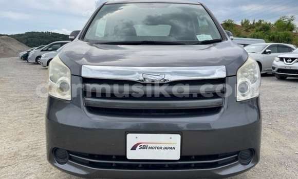 Tenga Tsaru Toyota Noah Nhema Mota in Beitbridge in Matabeleland South Tenga Tsaru Toyota Noah Nhema Mota in Beitbridge in Matabeleland South