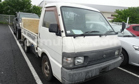 Nunua Ilio tumika Nissan Vanette Nyeupe Gari ndani ya Beitbridge nchini Matabeleland Kusini