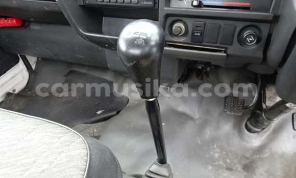 Buy Used Nissan Vanette White Car in Beitbridge in Matabeleland South Buy Used Nissan Vanette White Car in Beitbridge in Matabeleland South