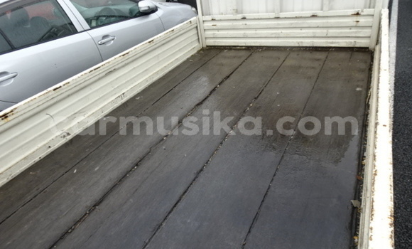 Buy Used Nissan Vanette White Car in Beitbridge in Matabeleland South Buy Used Nissan Vanette White Car in Beitbridge in Matabeleland South