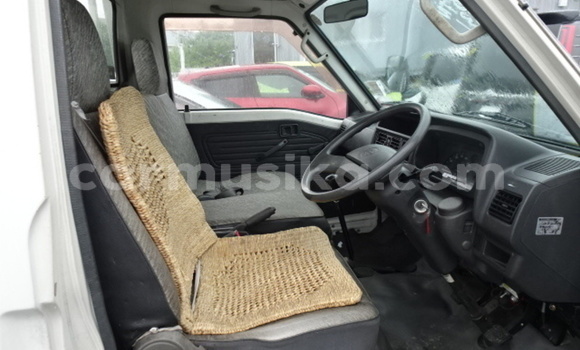 Buy Used Nissan Vanette White Car in Beitbridge in Matabeleland South Buy Used Nissan Vanette White Car in Beitbridge in Matabeleland South