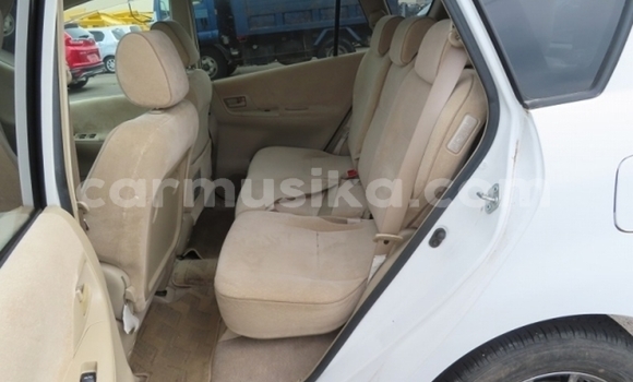 Acheter Occasion Voiture Toyota Corolla Spacio Blanc à Beitbridge, Matabeleland South Acheter Occasion Voiture Toyota Corolla Spacio Blanc à Beitbridge, Matabeleland South