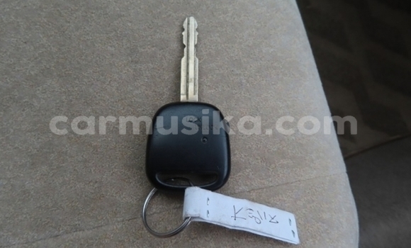 Acheter Occasion Voiture Toyota Corolla Spacio Blanc à Beitbridge, Matabeleland South Acheter Occasion Voiture Toyota Corolla Spacio Blanc à Beitbridge, Matabeleland South