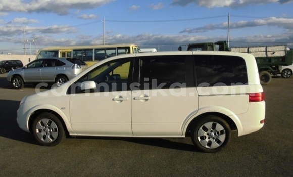Acheter Occasion Voiture Nissan Lafesta Blanc à Beitbridge, Matabeleland South Acheter Occasion Voiture Nissan Lafesta Blanc à Beitbridge, Matabeleland South