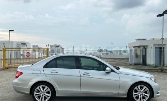 Nunua Ilio tumika Mercedes‒Benz C–Class Fedha Gari ndani ya Beitbridge nchini Matabeleland Kusini Nunua Ilio tumika Mercedes‒Benz C–Class Fedha Gari ndani ya Beitbridge nchini Matabeleland Kusini