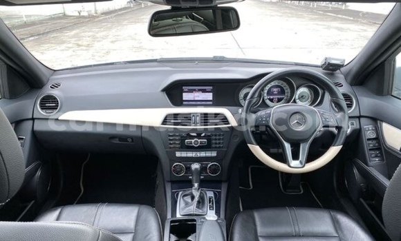 Nunua Ilio tumika Mercedes‒Benz C–Class Fedha Gari ndani ya Beitbridge nchini Matabeleland Kusini Nunua Ilio tumika Mercedes‒Benz C–Class Fedha Gari ndani ya Beitbridge nchini Matabeleland Kusini