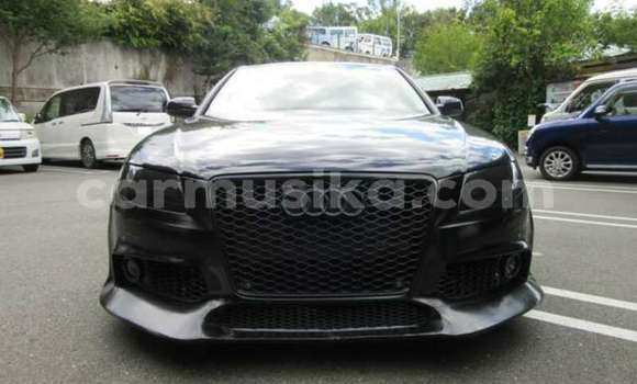 Nunua Ilio tumika Audi A4 Nyeusi Gari ndani ya Harare nchini Harare
