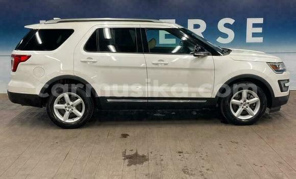 Acheter Occasion Voiture Ford Explorer Blanc à Beitbridge, Matabeleland South Acheter Occasion Voiture Ford Explorer Blanc à Beitbridge, Matabeleland South