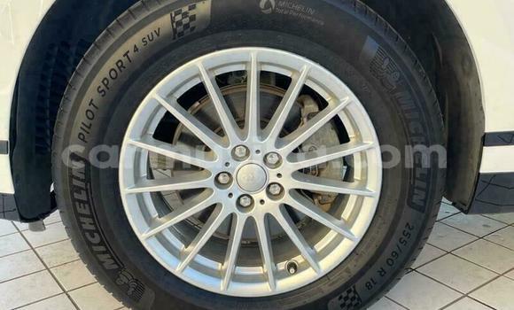 Acheter Occasion Voiture Land Rover Range Rover Velar Blanc à Beitbridge, Matabeleland South Acheter Occasion Voiture Land Rover Range Rover Velar Blanc à Beitbridge, Matabeleland South