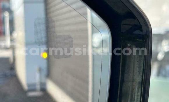 Acheter Occasion Voiture Land Rover Range Rover Velar Blanc à Beitbridge, Matabeleland South Acheter Occasion Voiture Land Rover Range Rover Velar Blanc à Beitbridge, Matabeleland South