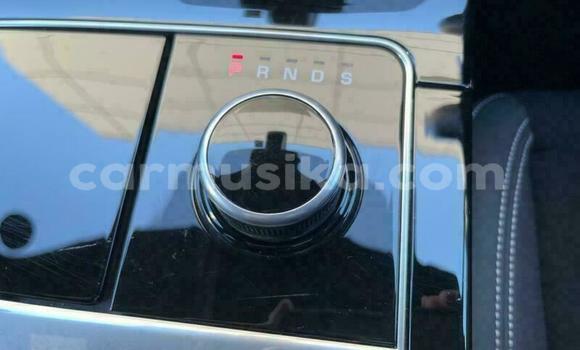 Acheter Occasion Voiture Land Rover Range Rover Velar Blanc à Beitbridge, Matabeleland South Acheter Occasion Voiture Land Rover Range Rover Velar Blanc à Beitbridge, Matabeleland South