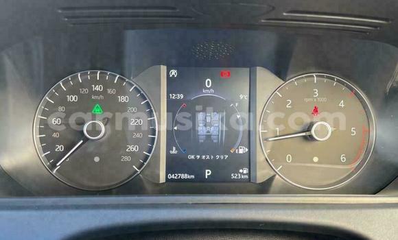 Acheter Occasion Voiture Land Rover Range Rover Velar Blanc à Beitbridge, Matabeleland South Acheter Occasion Voiture Land Rover Range Rover Velar Blanc à Beitbridge, Matabeleland South