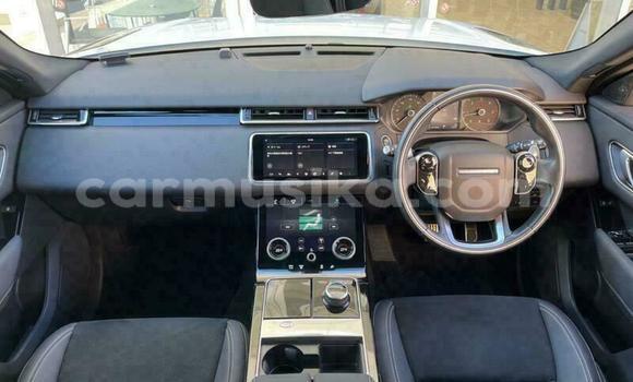 Acheter Occasion Voiture Land Rover Range Rover Velar Blanc à Beitbridge, Matabeleland South Acheter Occasion Voiture Land Rover Range Rover Velar Blanc à Beitbridge, Matabeleland South