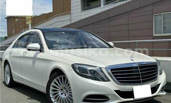 Buy Used Mercedes‒Benz S–Class White Car in Beitbridge in Matabeleland South
