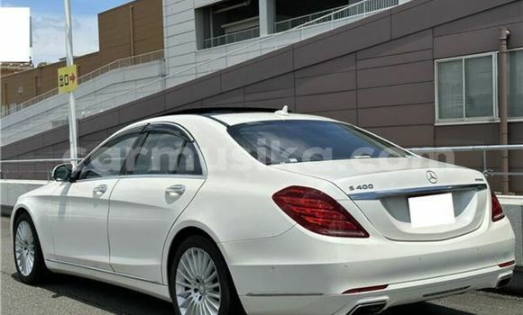 Acheter Occasion Voiture Mercedes‒Benz S–Class Blanc à Beitbridge, Matabeleland South Acheter Occasion Voiture Mercedes‒Benz S–Class Blanc à Beitbridge, Matabeleland South