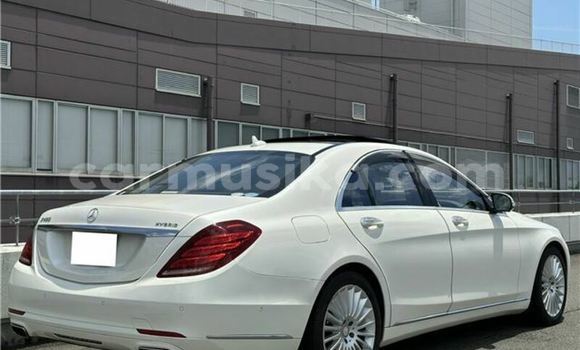 Acheter Occasion Voiture Mercedes‒Benz S–Class Blanc à Beitbridge, Matabeleland South Acheter Occasion Voiture Mercedes‒Benz S–Class Blanc à Beitbridge, Matabeleland South