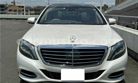 Acheter Occasion Voiture Mercedes‒Benz S–Class Blanc à Beitbridge, Matabeleland South Acheter Occasion Voiture Mercedes‒Benz S–Class Blanc à Beitbridge, Matabeleland South