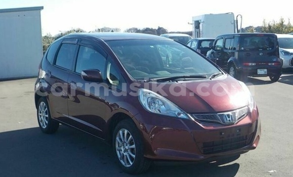 Nunua Ilio tumika Honda Fit Beige Gari ndani ya Beitbridge nchini Matabeleland Kusini