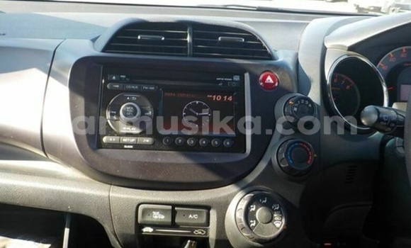 Acheter Occasion Voiture Honda Fit Beige à Beitbridge, Matabeleland South Acheter Occasion Voiture Honda Fit Beige à Beitbridge, Matabeleland South