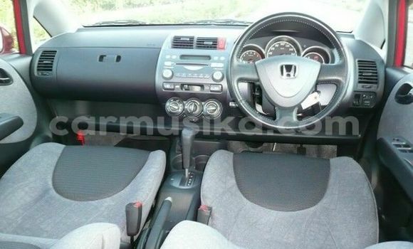 Acheter Occasion Voiture Honda Fit Rouge à Beitbridge, Matabeleland South Acheter Occasion Voiture Honda Fit Rouge à Beitbridge, Matabeleland South